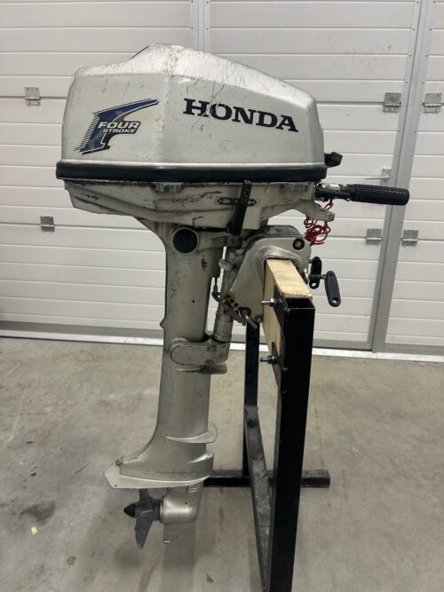 Kasutatud paadimootor Honda BF5A (Pikk jalg)